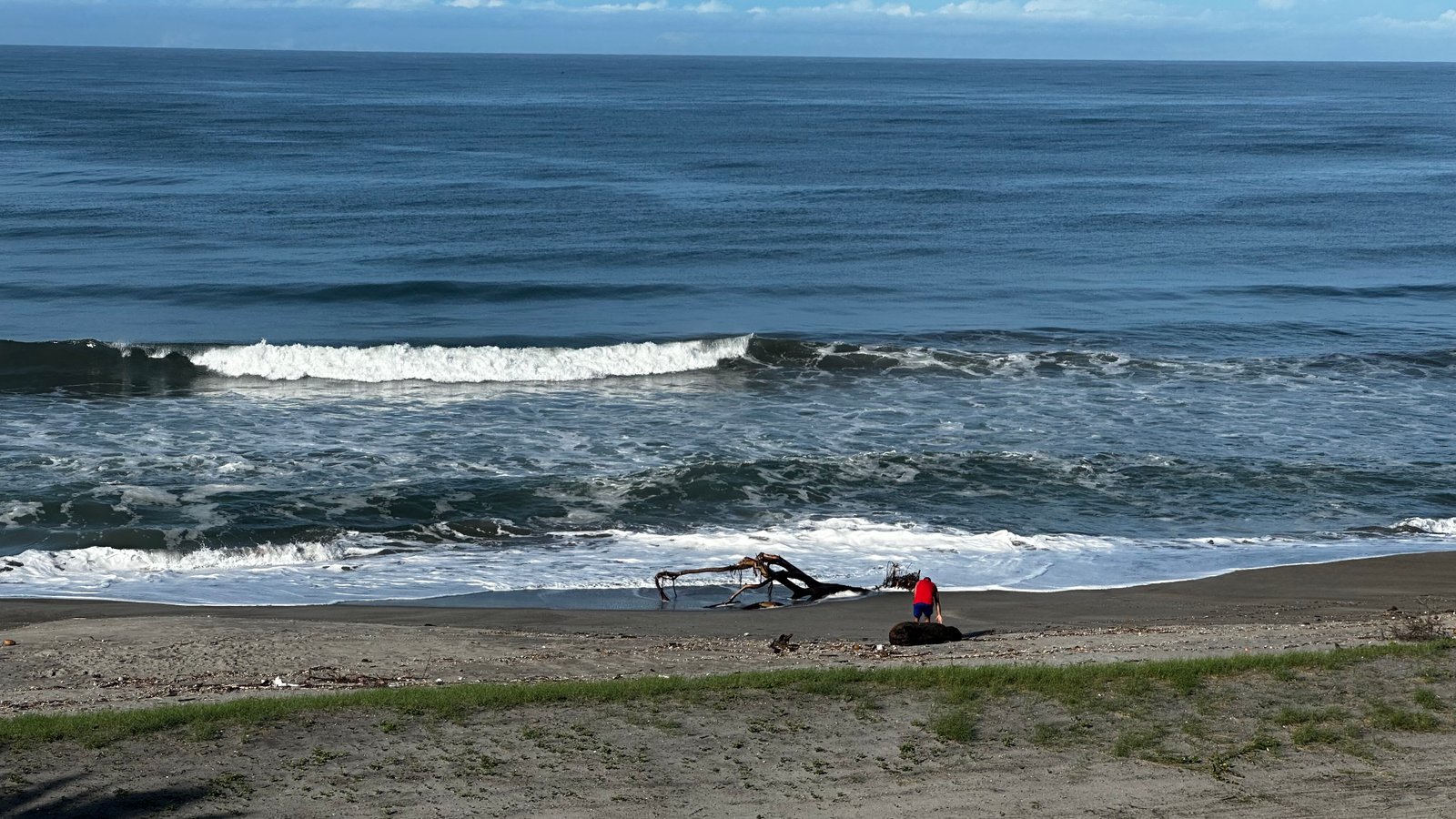Pacific Ocean waves at Costa del Sol